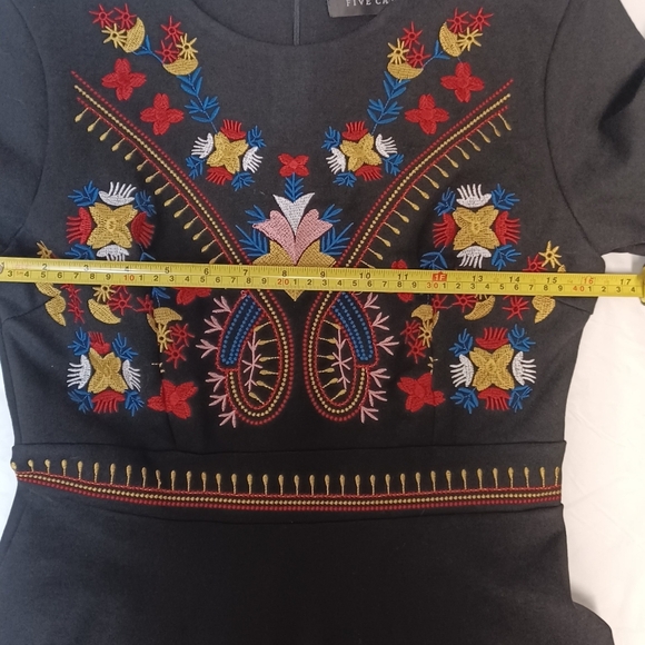 LAI MENG FIVE CATS Elegant Black Floral Embroidered Dress - Picture 11 of 13